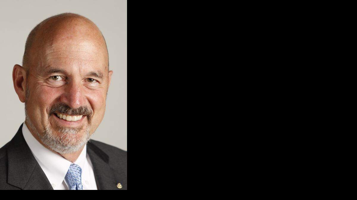 
Republican Ken Selzer will be the next Kansas insurance commissioner, defeating Democrat Dennis Anderson for the job that Republican Sandy Praeger is vacating.
