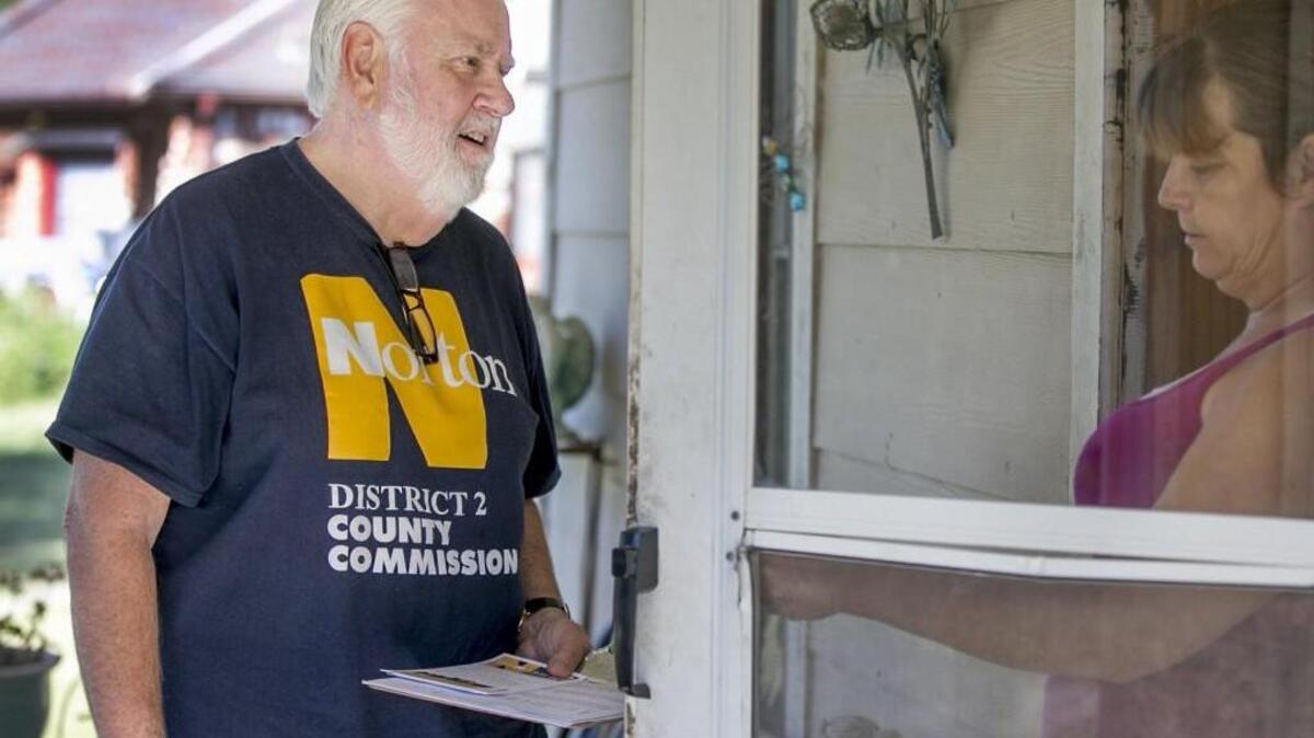 Sedgwick County Commissioner Tim Norton campaigns in south Wichita. (Sept. 29, 2016)