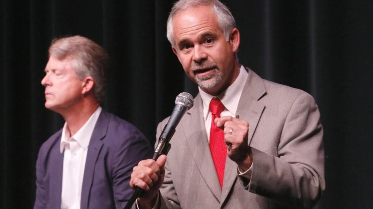 The U.S. Chamber of Commerce has thrown its support behind Roger Marshall in his bid to defeat Rep. Tim Huelskamp.