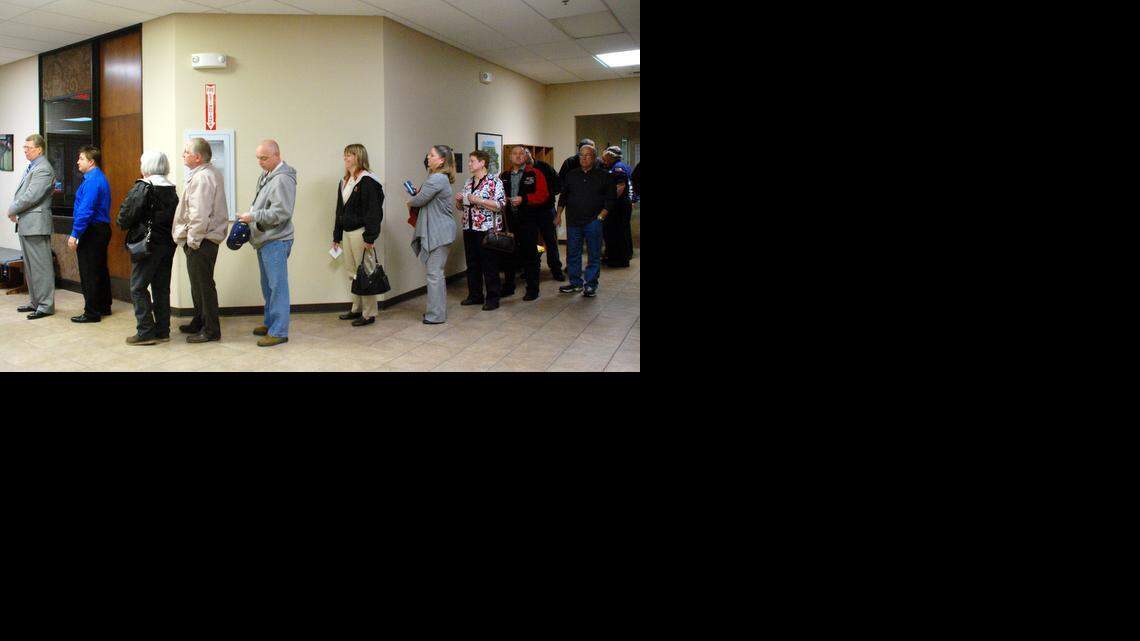 
People wait in line to vote at Sedgwick County Zoo Tuesday morning. (Nov. 4, 2014)
