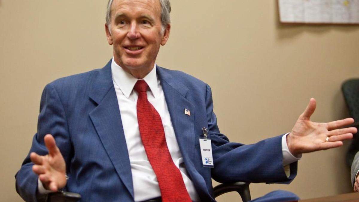 Former Gov. John Carlin, who now teaches at Kansas State University, plans to be among those heading up efforts on behalf on Hillary Clinton’s presidential campaign in Kansas. (May 10, 2011)
