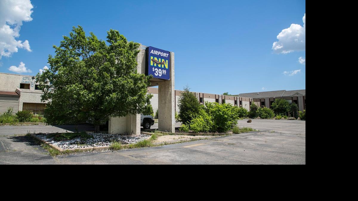 
The former Airport Inn northwest of Kellogg and Ridge. Natman Real Estate is asking the Wichita City Council to approve about $8.8 million through a community improvement district for vacant property at 600 S. Holland, near Kellogg and Ridge, just north of the airport. (June 9, 2015)
