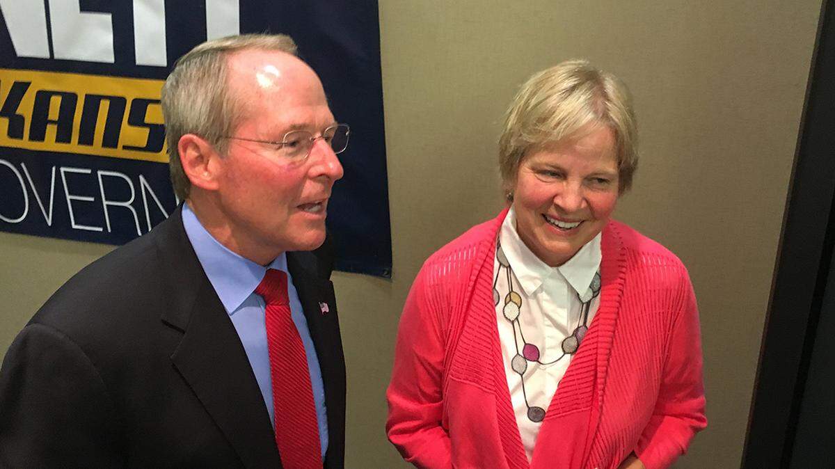 Kansas Republican gubernatorial candidate Jim Barnett and his wife and running mate, Rosie Hansen.