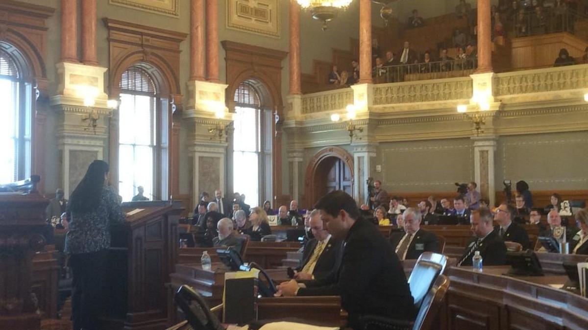 Rep. Ponka We-Victors, D-Wichita, urges other House members to override Gov. Sam Brownback’s veto of a Medicaid expansion bill on Monday. (April 3, 2017)