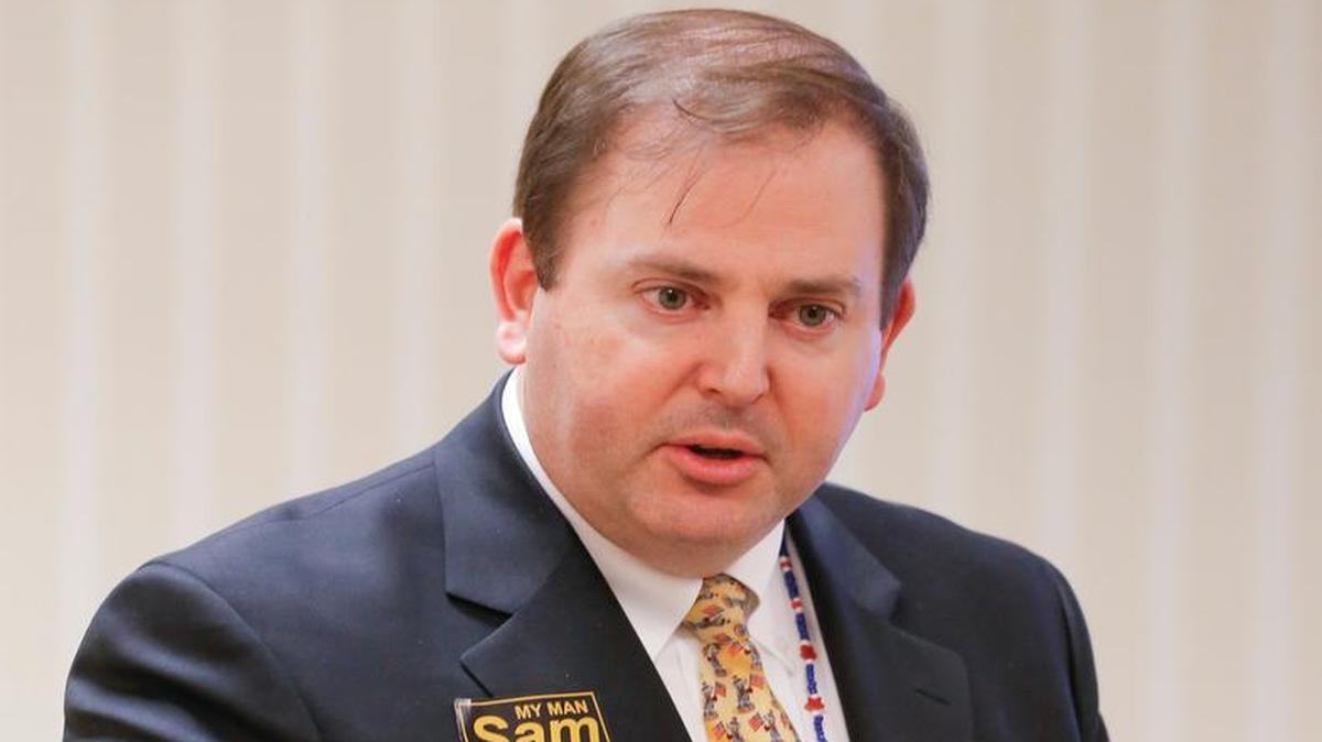 
David Kensinger gives a presentation during the Kansas Republican Convention. Kensinger, now a lobbyist, has been consulted by Gov. Sam Brownback’s staff, records show.
