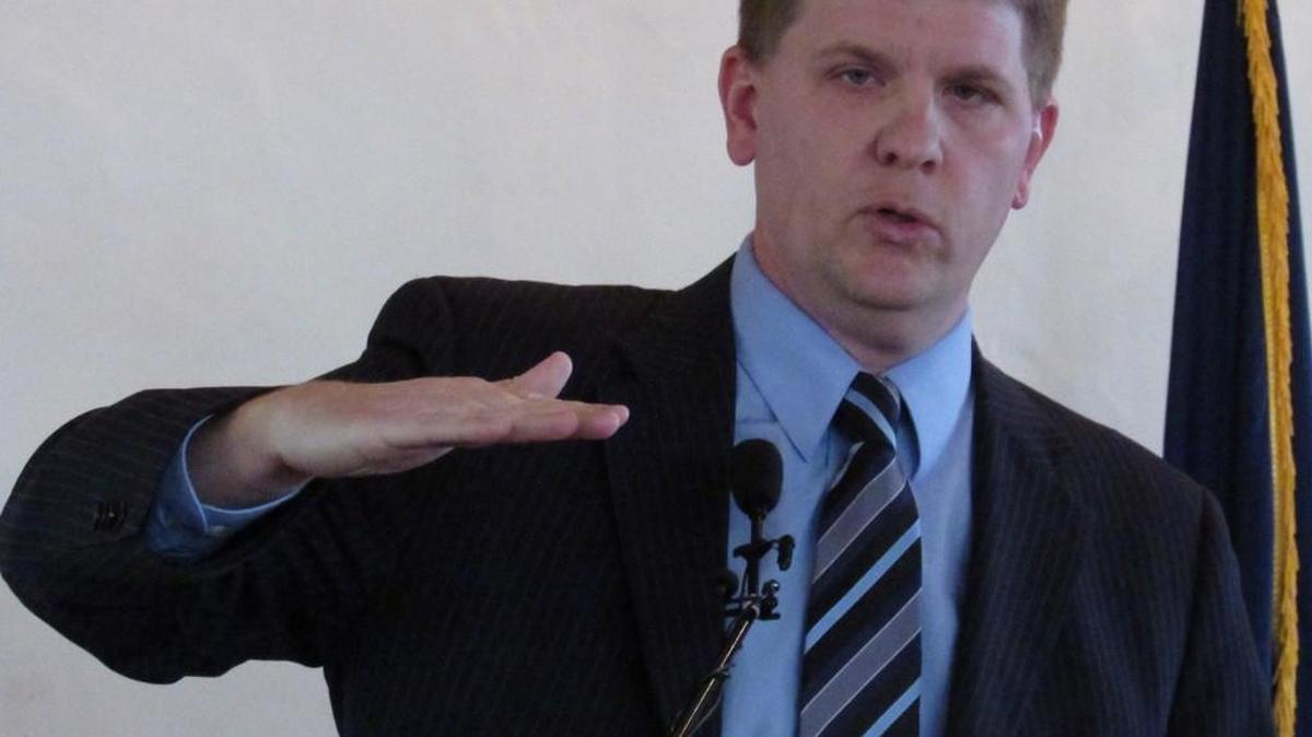 Kansas budget director Shawn Sullivan speaks at meeting of Wichita Pachyderm Club on March 10, 2017.