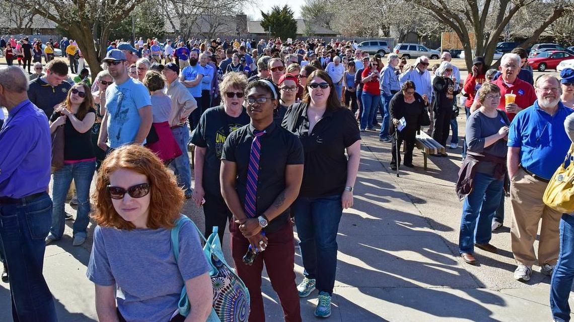 People line up outside Coleman Middle School in March for the Democratic caucus. Kansas’ superdelegates to the Democratic National Convention have signed on with Hillary Clinton despite a near 7-3 victory margin for Vermont Sen. Bernie Sanders in the state caucus.