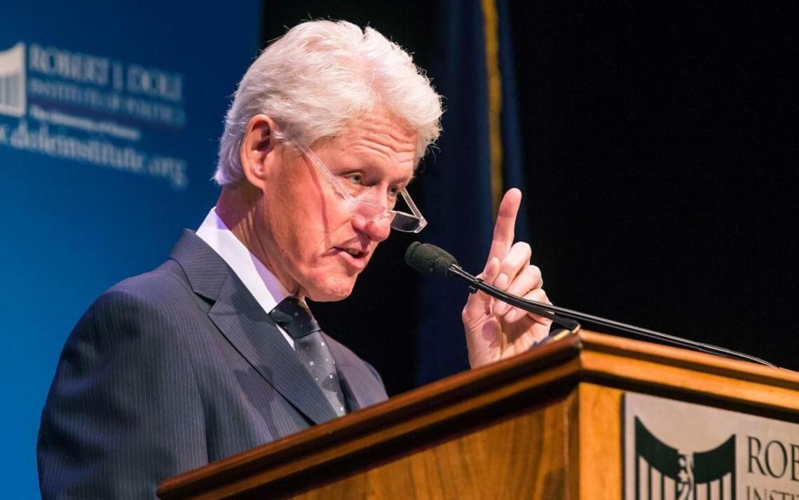 Bill Clinton praises Bob Dole, bipartisanship in speech at KU