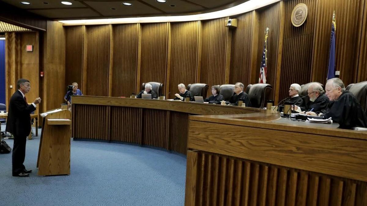 School district attorney Alan Rupe, left, presents his case in a school funding case at the Kansas Supreme Court on Sept. 21, 2016, in Topeka. Tuesday’s oral arguments before the court are the latest step in a years-long legal dispute over the funding of Kansas schools.