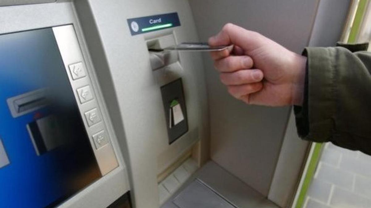 
The Legislature passed a welfare reform bill in April, which was amended on the Senate floor to include a $25-per-day ATM limit for welfare recipients. Weeks later, policymakers grew concerned that the provision could conflict with the federal Social Security Act, putting federal grant money at risk.
