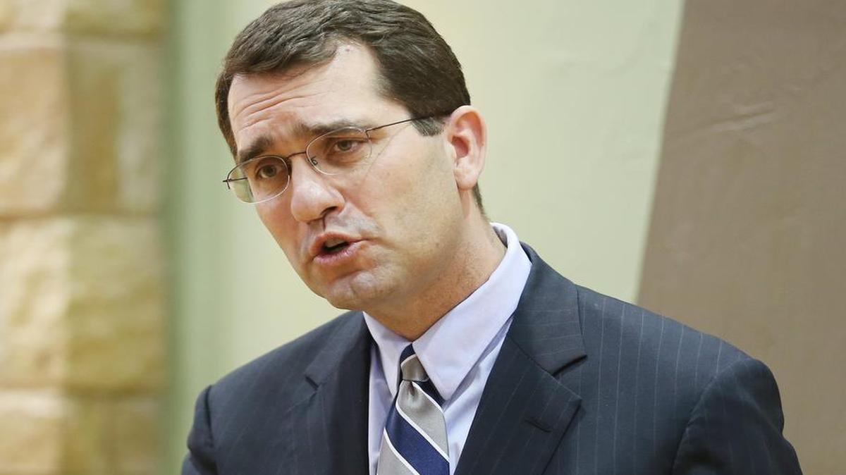 Kansas Attorney General Derek Schmidt is seeking a bill that would require courts to notify the attorney general’s office before they strike down a statute as unconstitutional. (Jan. 9, 2014)