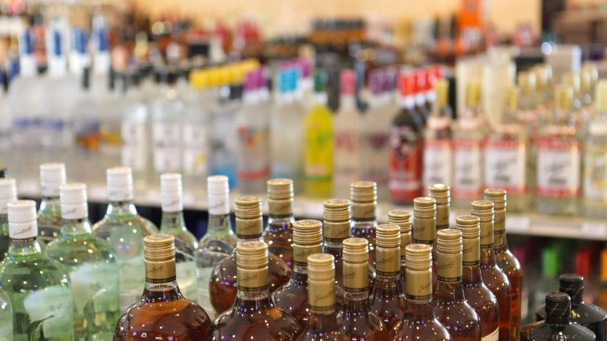 SB 133 would grant immunity from prosecution to people under 21 who are illegally drinking but call for medical help for themselves or someone else.