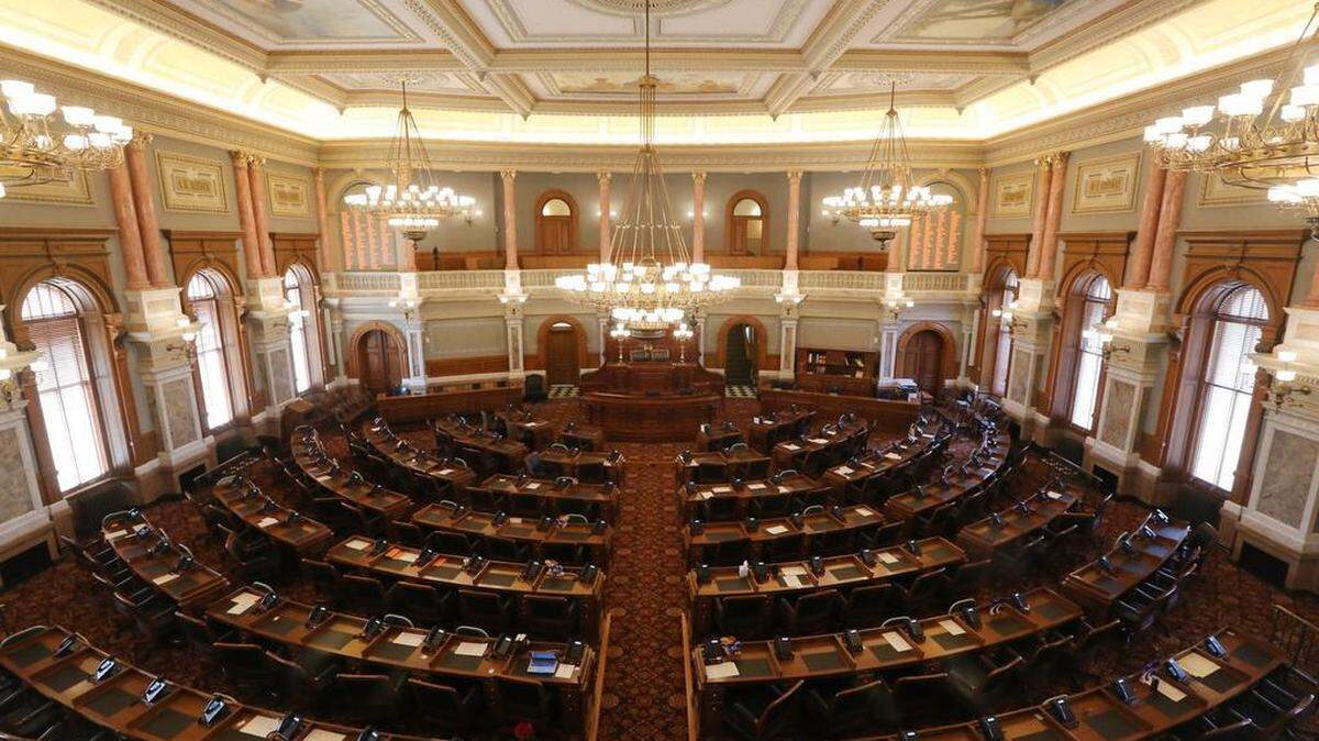 Many moderate Republicans and Democrats voted last week against a bill to revoke the tax exemption on pass-through business income.