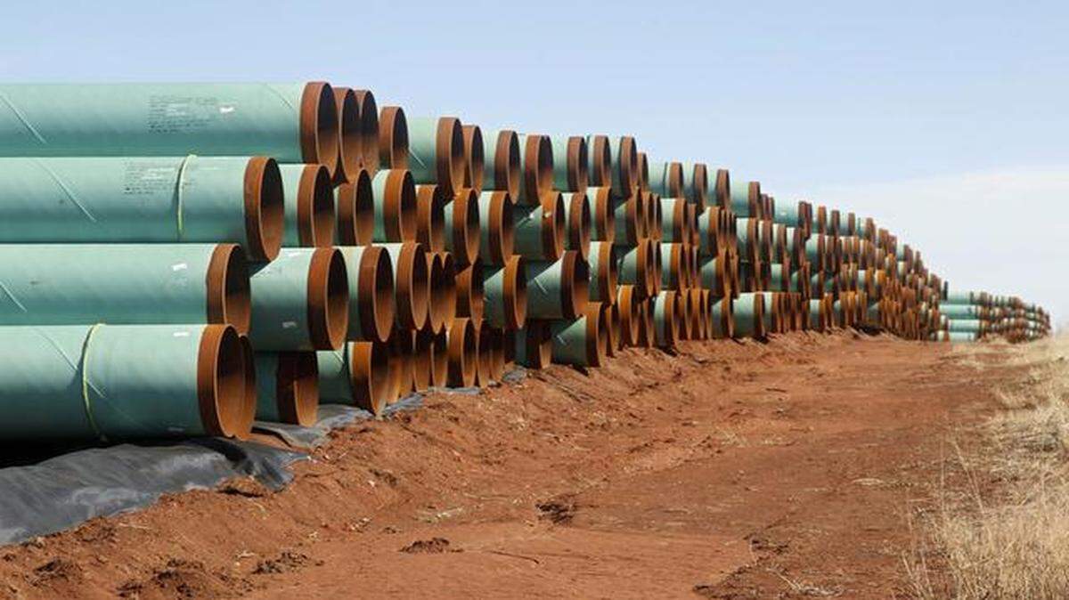 
Both sides have made the Keystone pipeline decision far harder than it needs to be, by distorting the facts for partisan purposes.
