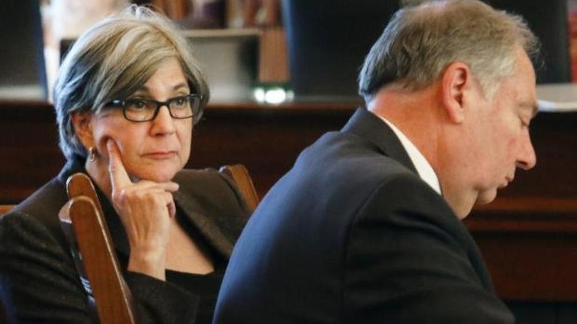 Senate President Susan Wagle should side with the public and not Gov. Sam Brownback.