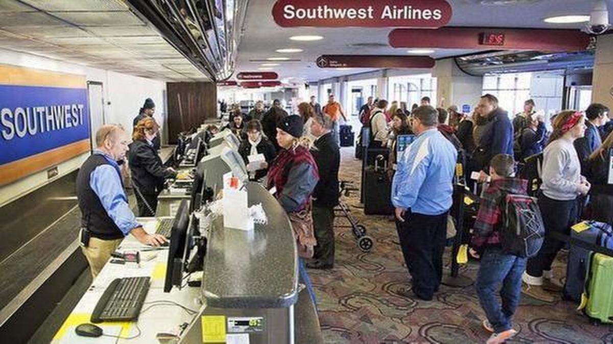 
Support candidates who would continue to fight for funding for the affordable airfares program. 
