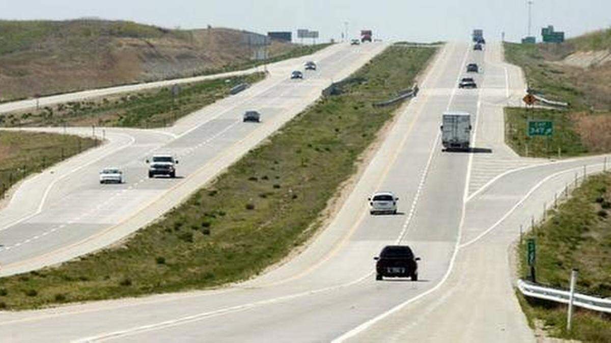 
Lawmakers are borrowing more money from the “Bank of KDOT.”
