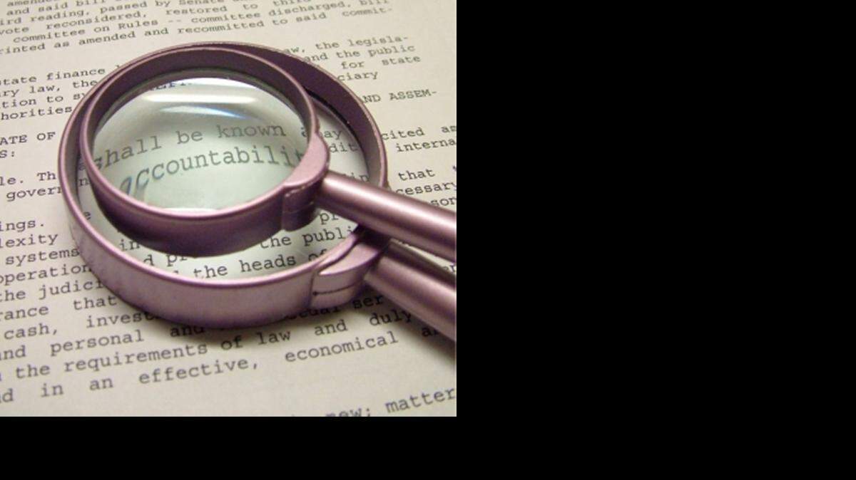 
Cap what government agencies charge citizens inquiring about public records.

