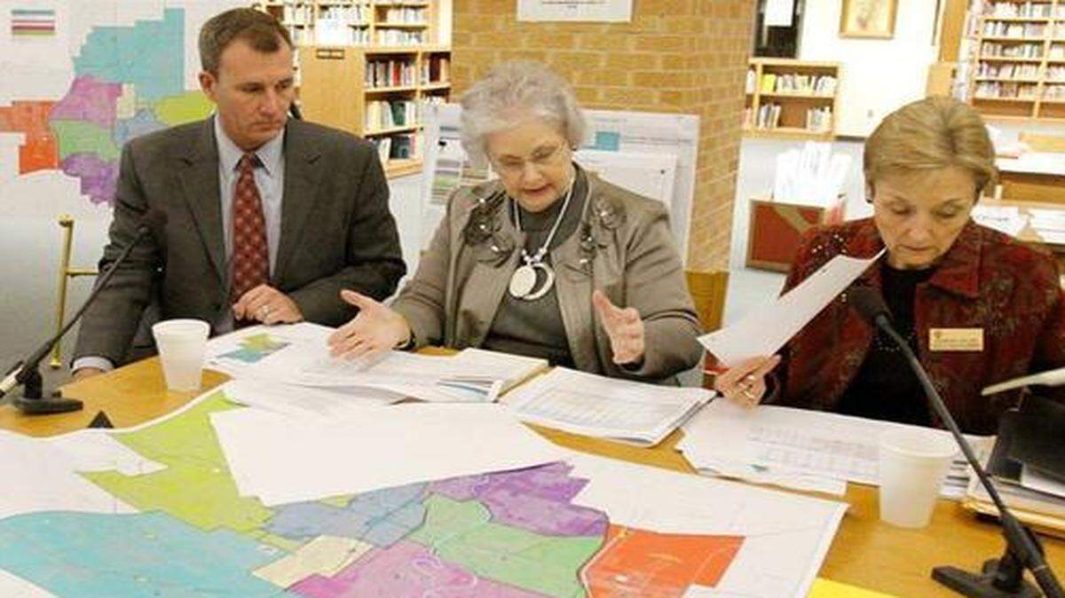 
A bill in the Legislature would prevent any school employee’s spouse, sibling or parent from running for a school board, anywhere in the state.
