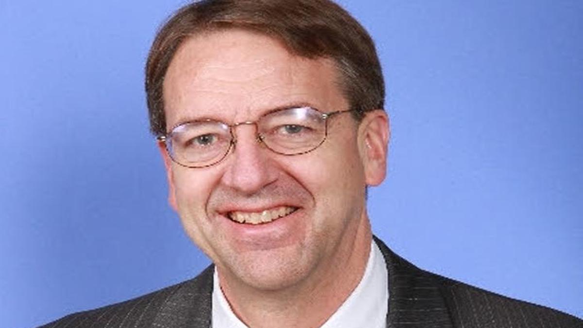 Former Kansas budget director Duane Goossen.