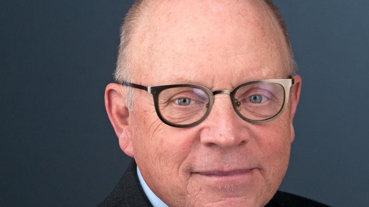 Burdett Loomis is an emeritus professor of political science at the University of Kansas