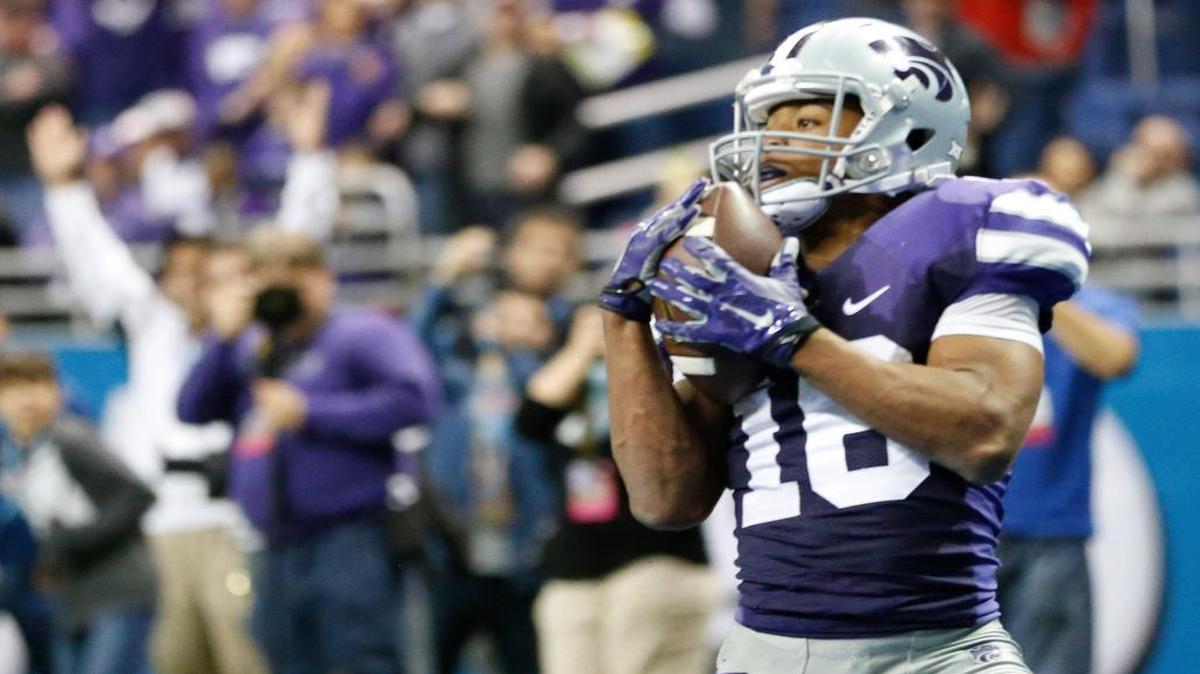 
K-State wide receiver Tyler Lockett grabs a Jake Waters pass against UCLA. (Jan. 2, 2015) 
