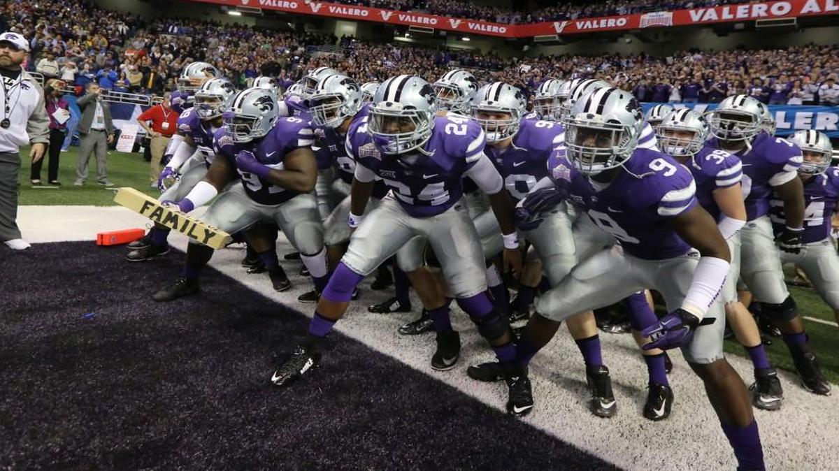 Kansas State players get ready to take the field before the start of the Alamo Bowl.(January 2, 2015)