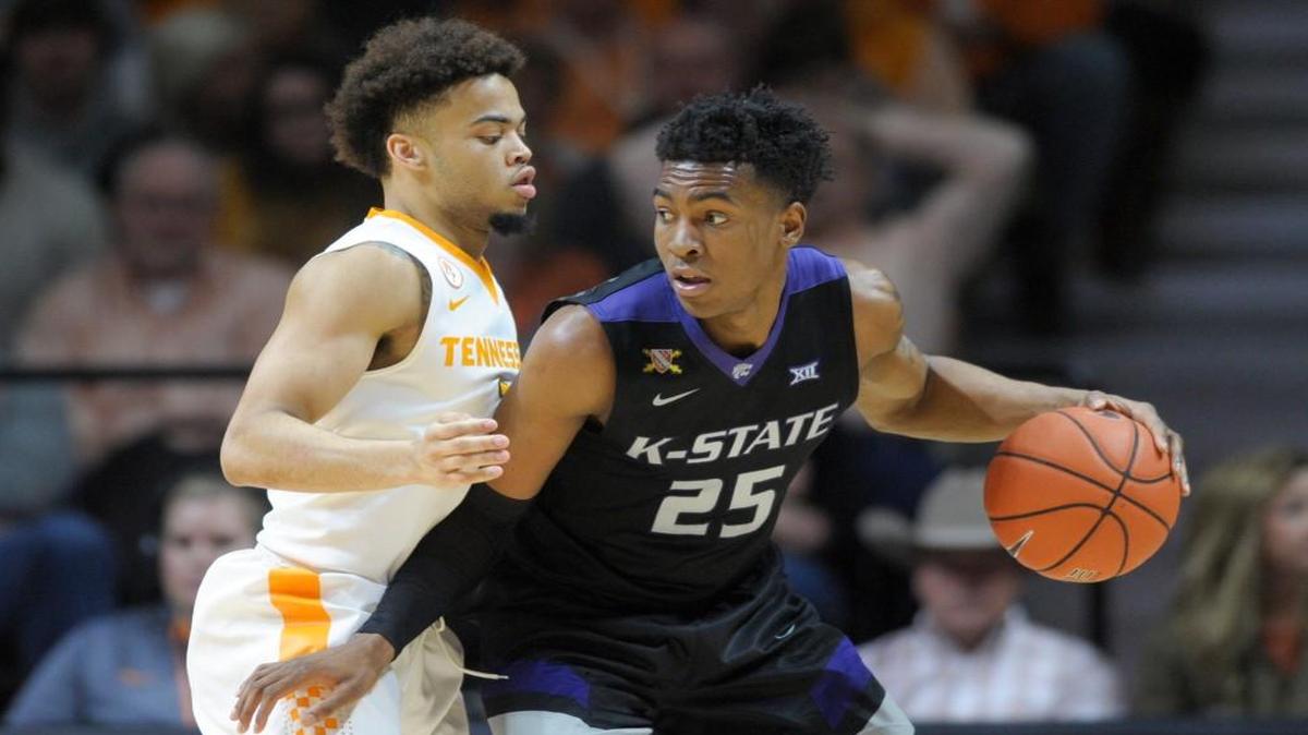 Tennessee’s Lamonté Turner guards Kansas State’s Wesley Iwundu during Saturday’s game.