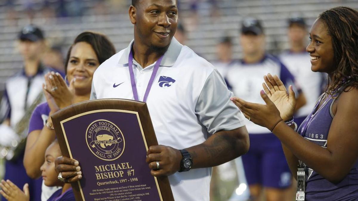 Michael Bishop recognizes his family after receiving his Ring of Honor at Kansas State last Sept. 5.