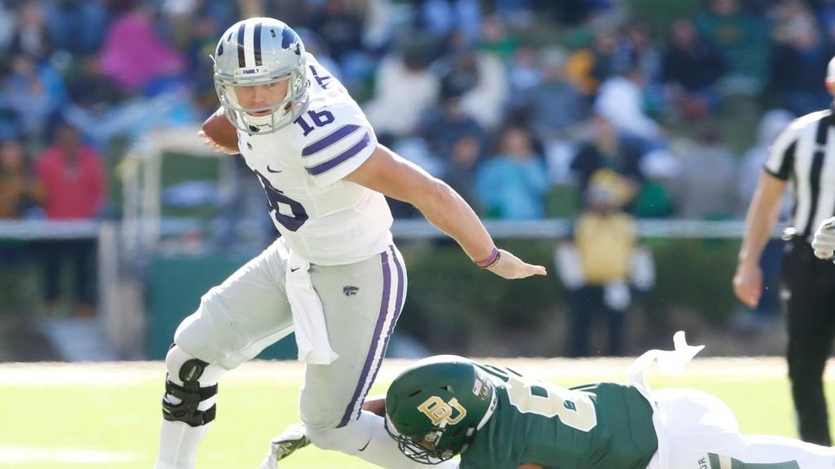 K-State quarterback Jesse Ertz sprints for long yardage against Baylor. (November 19, 2016)