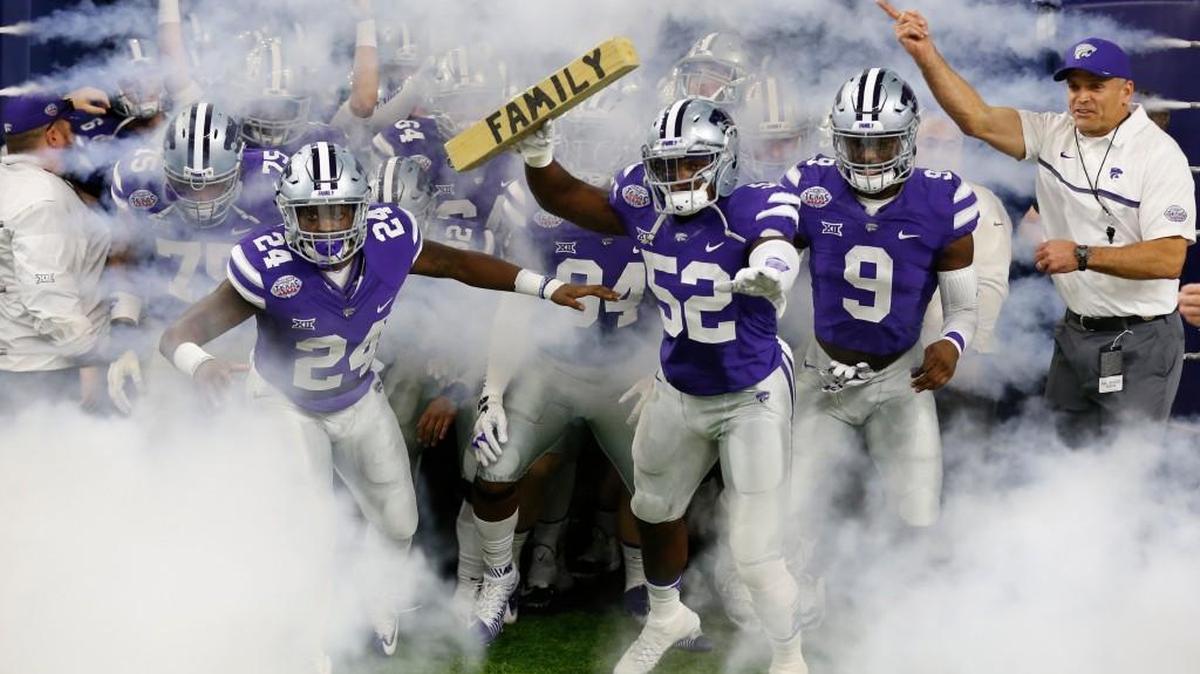 K-State players take the field before the Texas Bowl. (December 28, 2016)