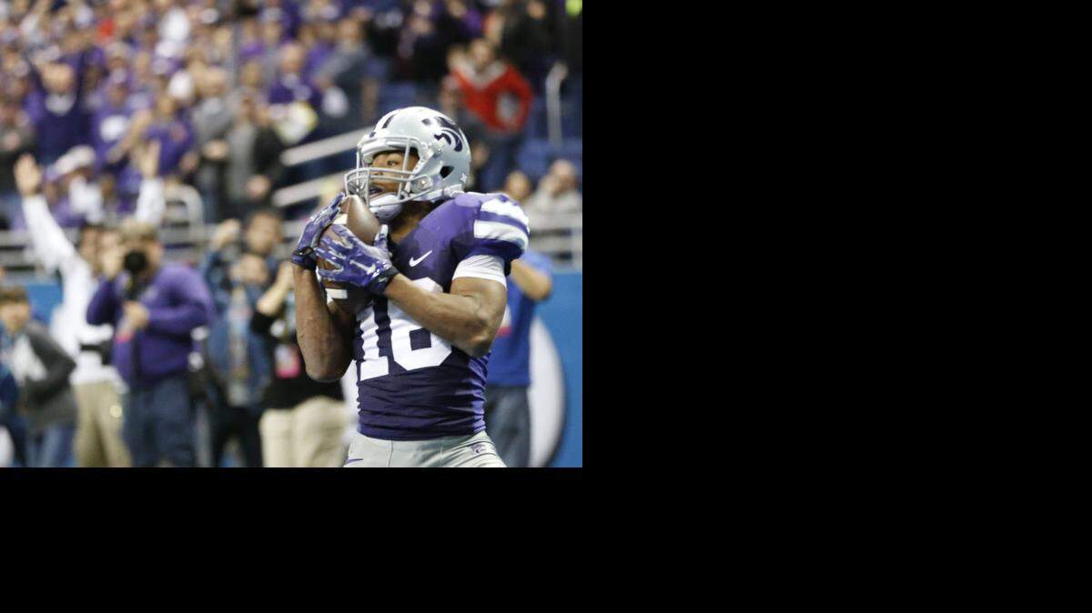 
K-State wide receiver Tyler Lockett grabs a Jake Waters pass in the end zone late in the 4th quarter to put the Wildcats within 5 points of UCLA(January 2, 2015)
