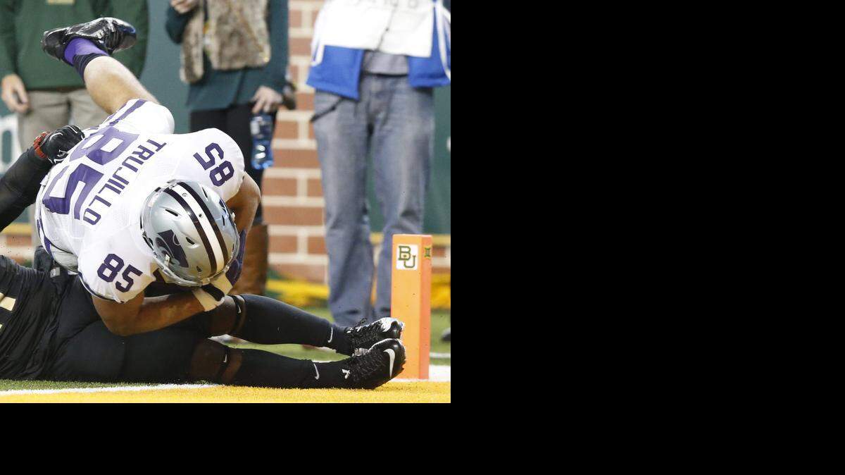 
Kansas State tight end Zach Trujillo (85) scores his second quarter touchdown Saturday night on a pass from Jake Waters against Baylor. (Dec. 6, 2014)

