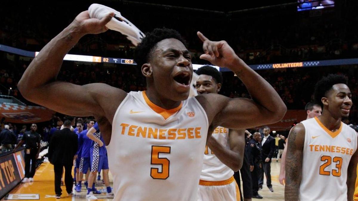 Tennessee forward Admiral Schofield celebrates after Tennessee defeated Kentucky 82-80 in an NCAA college basketball game Tuesday, Jan. 24, 2017, in Knoxville, Tenn.