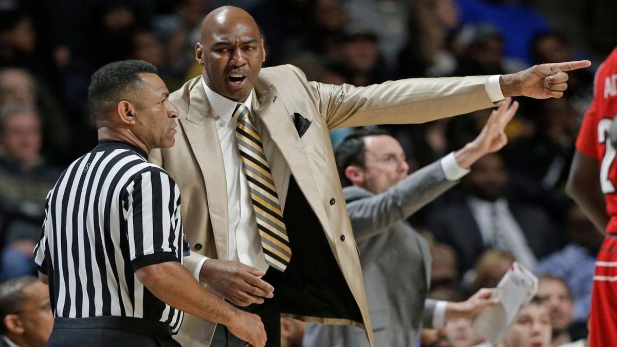 Wake Forest coach Danny Manning argues a call with an official earlier this month against Louisville. Manning, a former Kansas Jayhawk, thinks his injury-plagued NBA career helped him see things on the court that allowed him to be a better coach.
