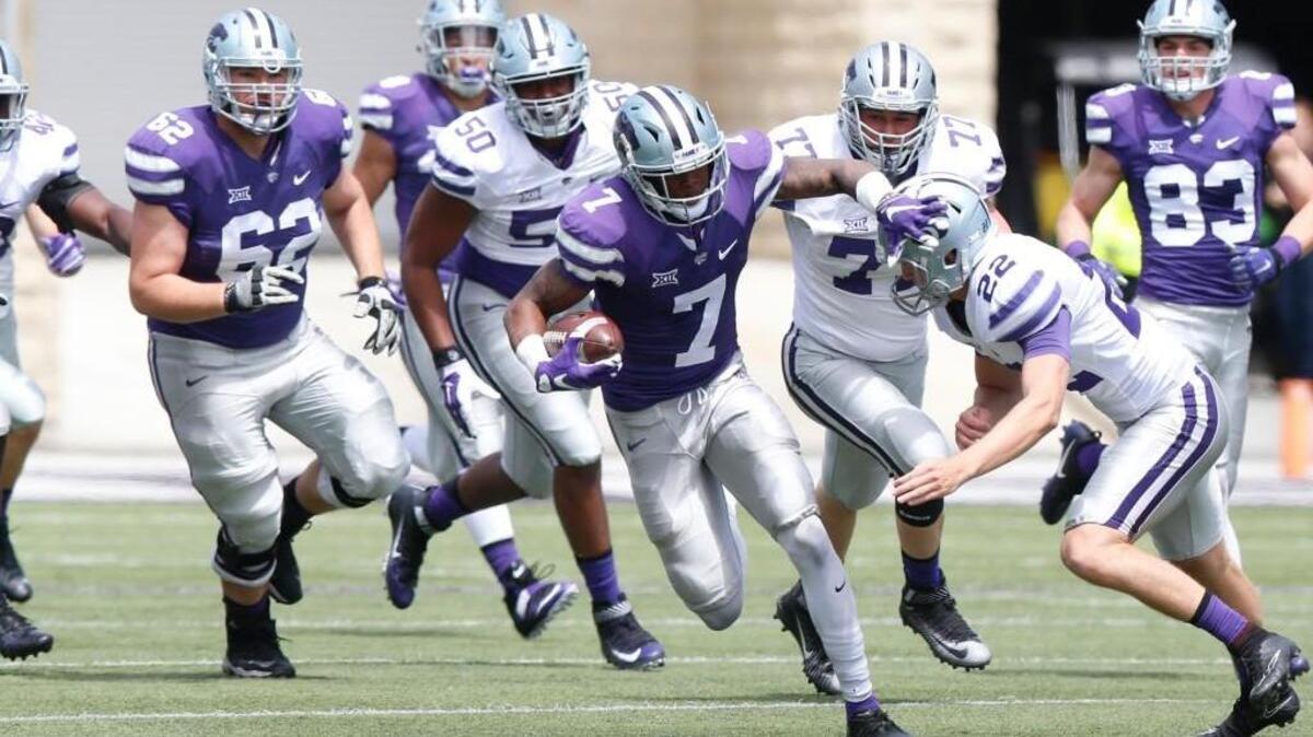 K-State receiver Isaiah Zuber makes a catch at the spring game. (April 22, 2017)