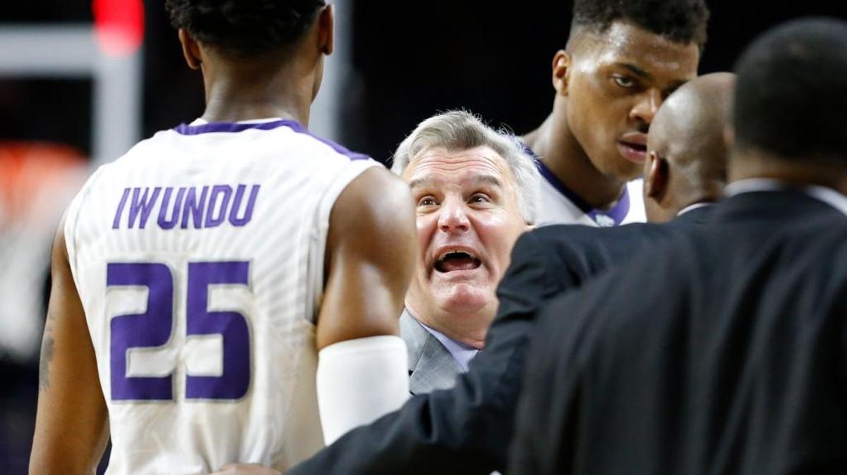 K-State coach Bruce Weber talks with forward Wesley Iwundu during the Oklahoma game in February.
