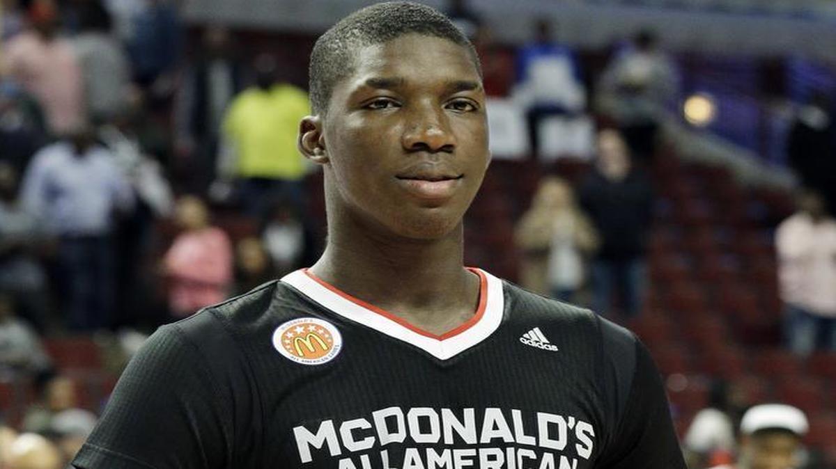 
Cheick Diallo will play college basketball at Kansas, he announced Tuesday.
