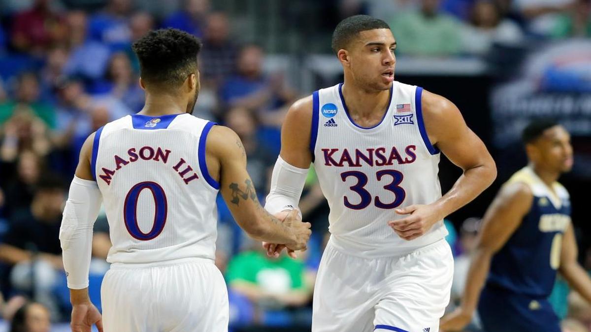 Frank Mason (0) and Landen Lucas are two of Kansas’ seniors this season.
