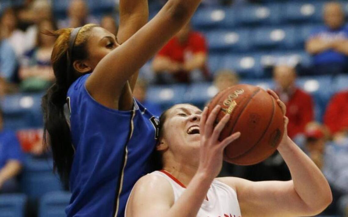Cowley, Hutch women win to set up Region VI semifinal