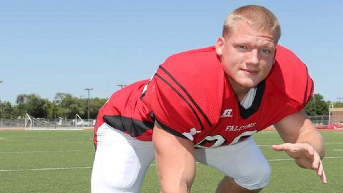 
Friends defensive lineman Mason Pauly has made it all the way back from a knee injury. “He articulates everything we want in this program, that’s why he’s a captain, that’s why he’s such a great leader on and off the field,” defensive coordinator Matt Welch said. 
