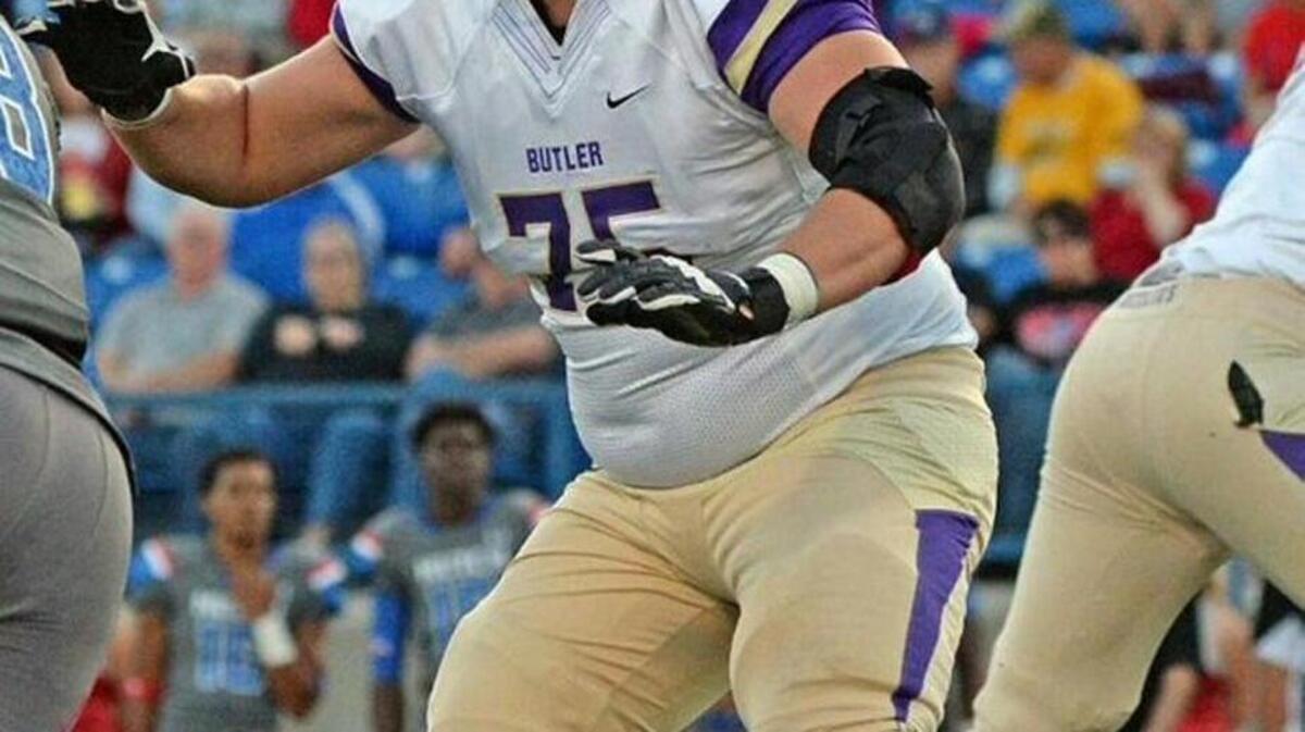 Butler Community College offensive guard and Kapaun Mount Carmel product Ben Powers committed to Oklahoma on Monday.