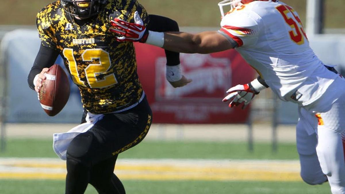 
Pittsburg State defensive end Heath Wilson, right, leads the Gorillas with 4.5 sacks and was an NCAA Division II All-American in 2014. 
