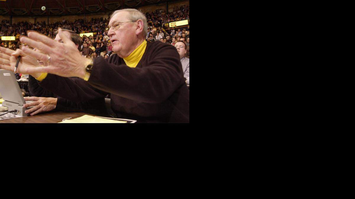 
Ed Lomax was a statistician for all 46 seasons of Shocker basketball in the Roundhouse before it was renovated into Koch Arena in 2003.
