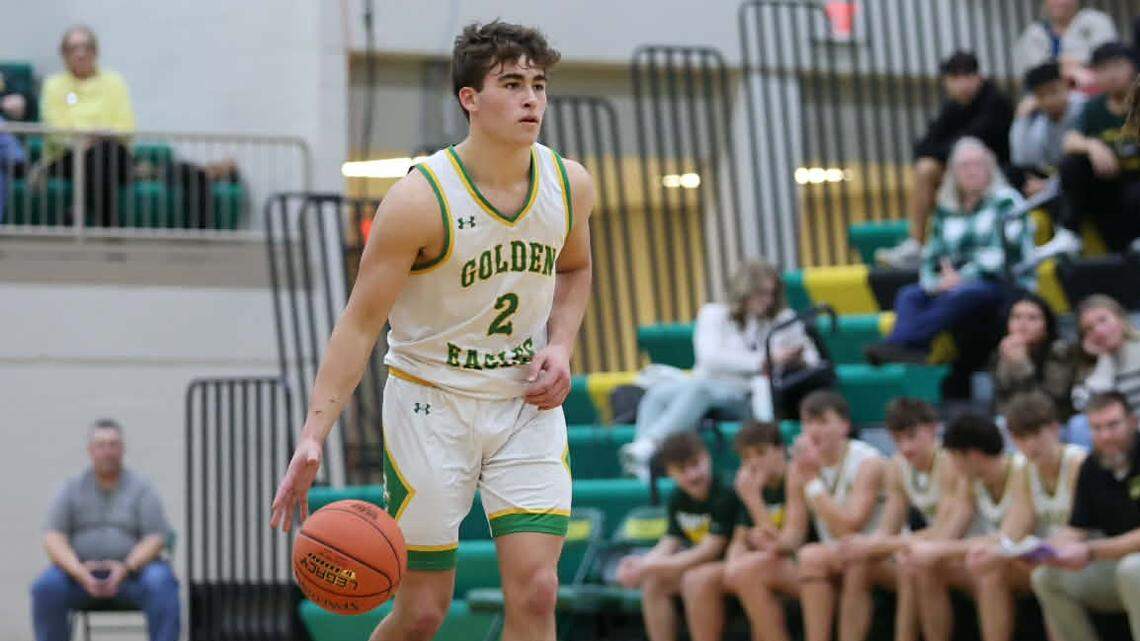 Kreutzer catches fire as Carroll basketball stuns Heights to keep surging