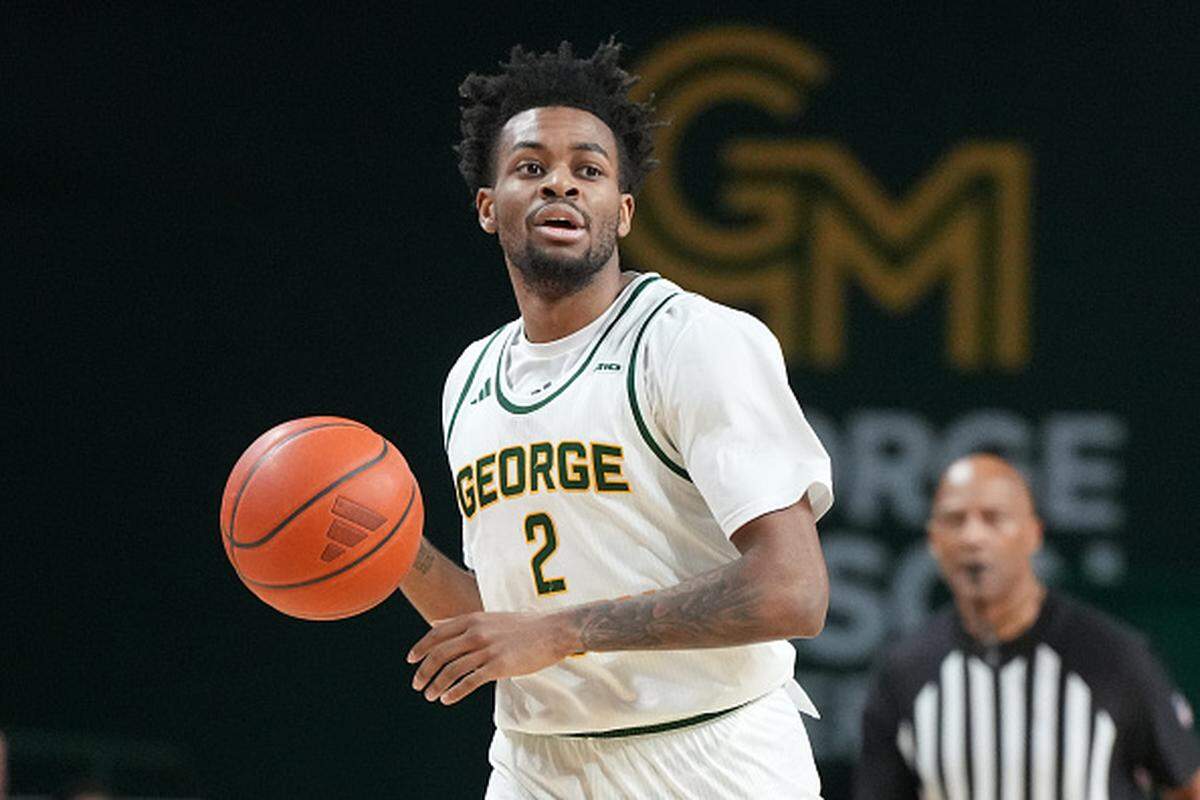 George Mason transfer Jahari Long announced his commitment to Wichita State out of the transfer portal on Monday. The 6-foot-5 guard played for WSU assistant P.J. Couisnard during his AAU days in Houston.
