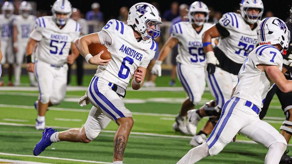Andover football completes undefeated season with wild twist to claim No. 1 seed