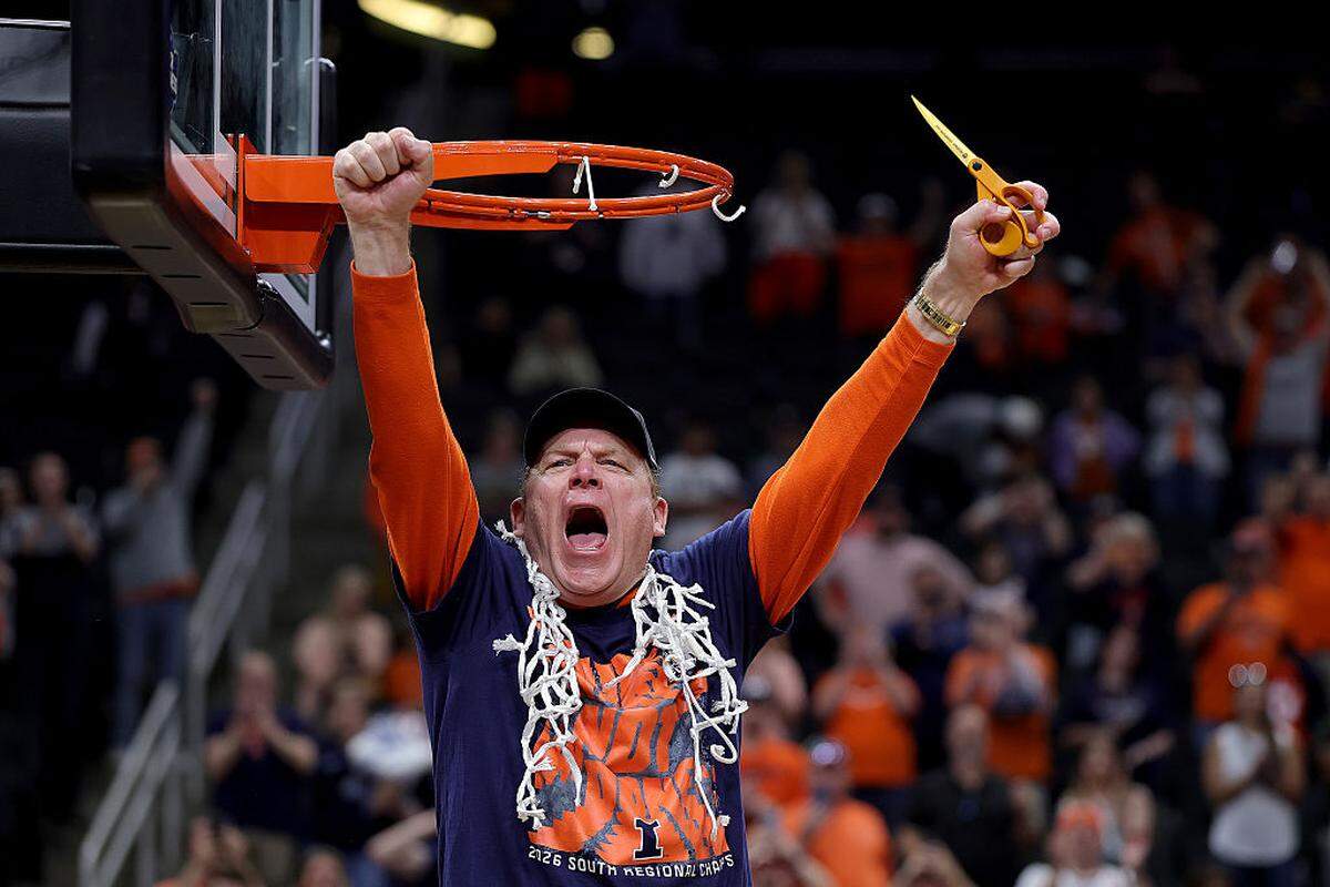 Illinois head coach Brad Underwood celebrates cutting down the net after defeating Iowa in the Elite Eight last weekend.