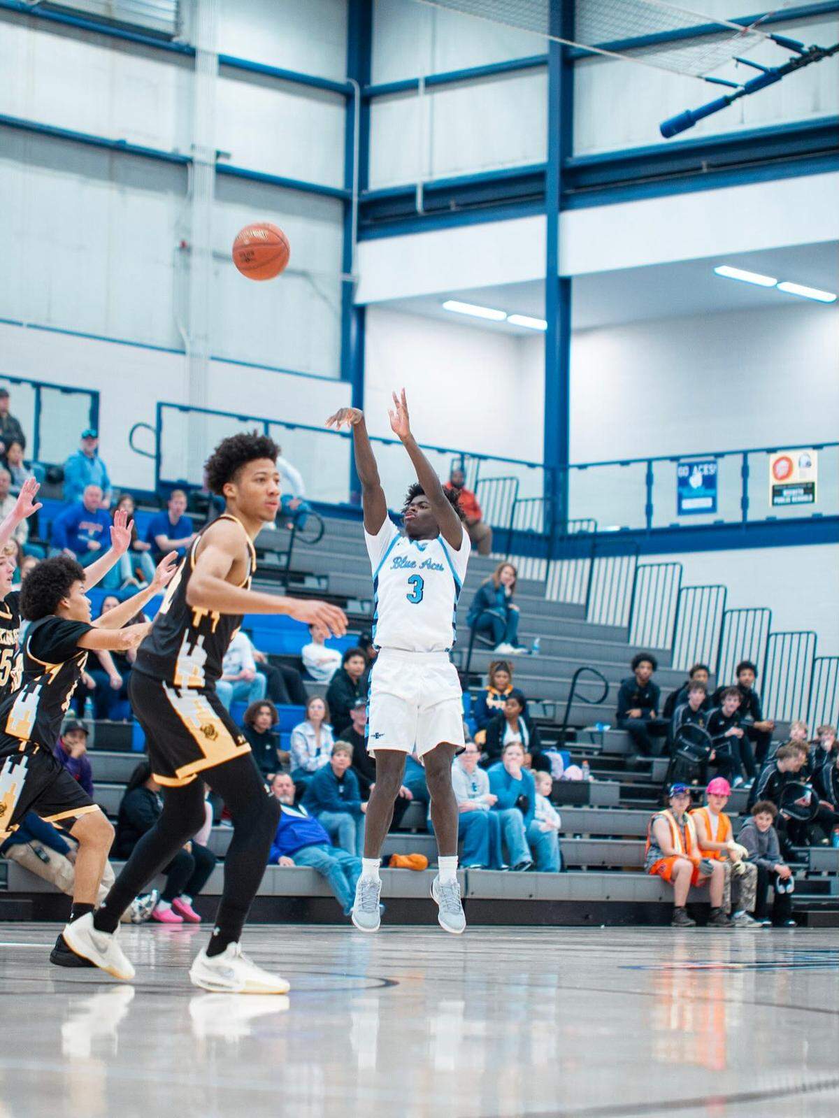 Wichita East junior Luke Henderson erupted for a career-high 40 points to lead the Blue Aces to a 71-66 double-overtime win over No. 3-ranked Wichita Heights.