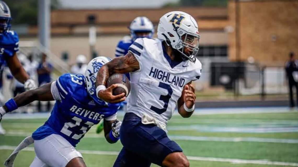 Former Wichita East star channels ‘Slash’ in rare 3-way performance vs. top JUCO